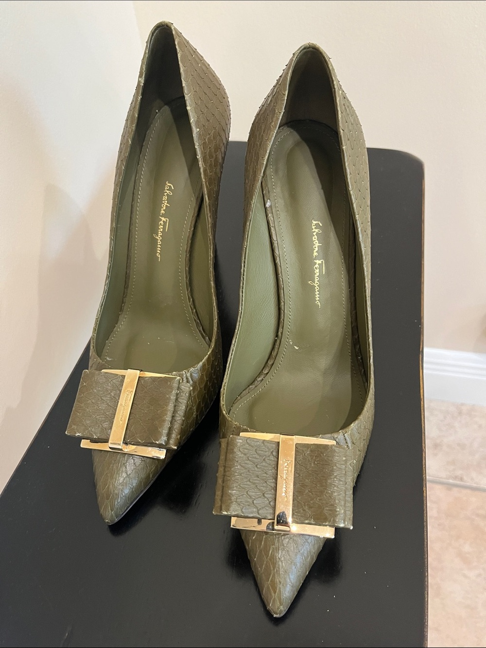 Salvatore Ferragamo Olive Green Pointed Toe Bow Pumps with Gold Accent - Picture 8 of 16